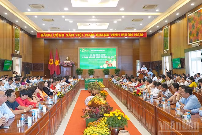 Quang cảnh buổi họp mặt.