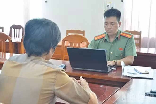 N.V.T. tại cơ quan công an.