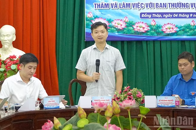 Bí thư Thường trực Trung ương Đoàn Nguyễn Minh Triết phát biểu tại buổi làm việc. (Ảnh: HỮU NGHĨA)