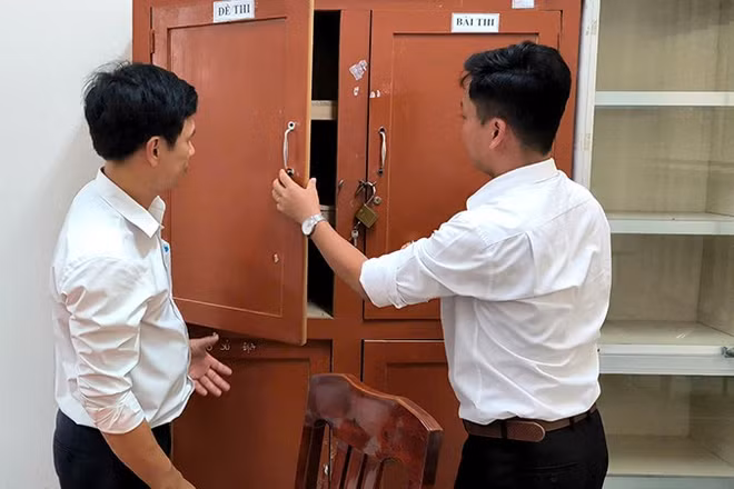 Công tác chuẩn bị cơ sở vật chất cho kỳ thi tại điểm thi Trường trung học cơ sở và trung học phổ thông Tân Phú Trung (huyện Châu Thành) được trường thực hiện hoàn tất. 