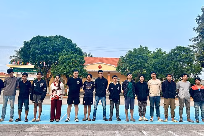 Các đối tượng bị lực lượng chức năng bắt giữ.
