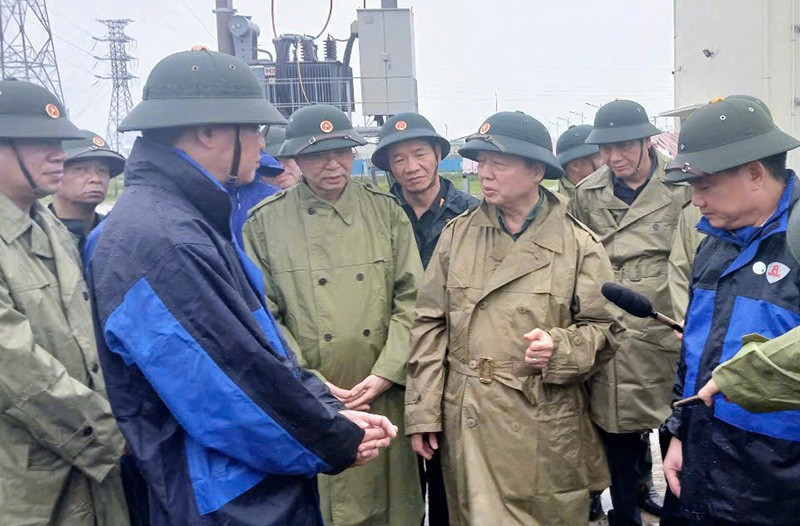 Phó Thủ tướng Trần Hồng Hà yêu cầu tỉnh Hưng Yên không chủ quan, lơ là trong phòng chống bão số 3 đang diễn biến phức tạp. pho-thu-tuong-tran-hong-ha.jpg