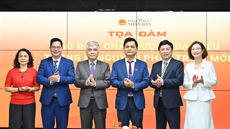 toa-dam-nang-cao-chat-luong-dai-bieu-quoc-hoi-3.jpg
