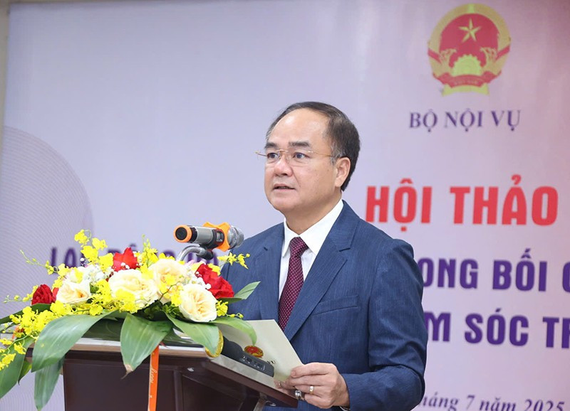 Thứ trưởng Nội vụ Vũ Chiến Thắng phát biểu tại hội thảo. thu-truong-noi-vu-vu-chien-thang-1.jpg