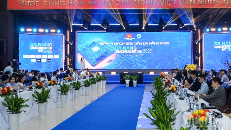 Quang cảnh Ngày Vi mạch bán dẫn Đà Nẵng 2025.