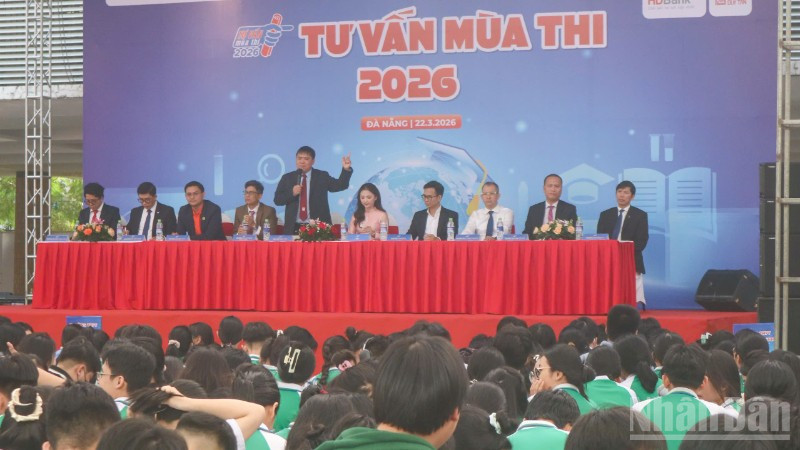 Quang cảnh Chương trình Tư vấn mùa thi năm 2026.