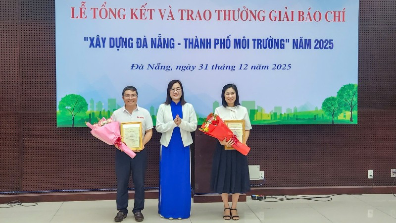 Các tác giả có tác phẩm đoạt giải Nhất.