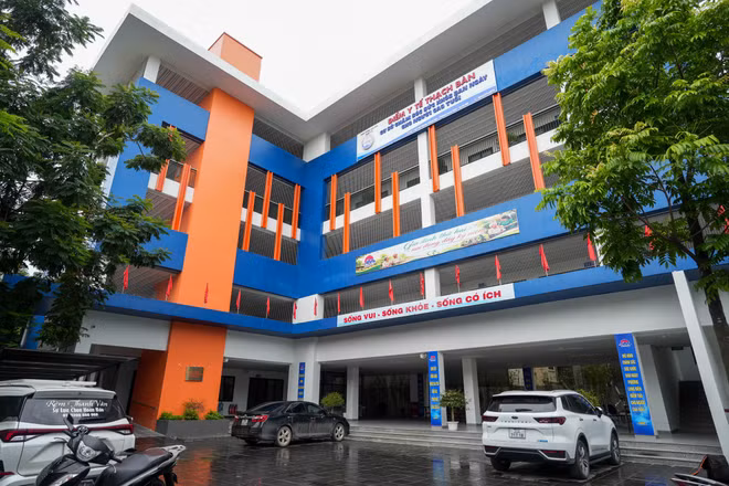 Điểm Y tế Thạch Bàn (thuộc Trạm Y tế phường Long Biên, Hà Nội).