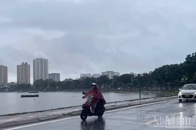 Dự báo khu vực Hà Nội có mưa vừa, mưa to và dông, (Ảnh minh họa: Đ.T)
