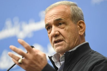 Tổng thống Iran Masoud Pezeshkian dự họp báo tại Tehran, Iran, ngày 16/9/2024. (Ảnh: Tân Hoa xã)