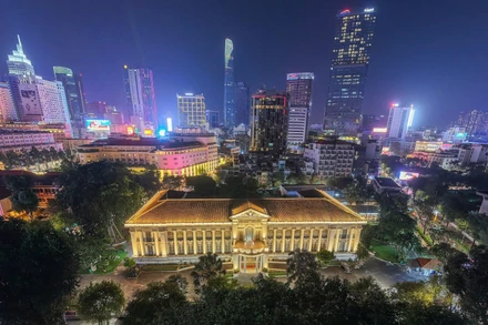 Thành phố Hồ Chí Minh đầu tư 50 tỷ đồng thắp đèn đón khách du lịch mùa cuối năm 