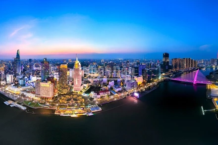 Thành phố Hồ Chí Minh với những dấu ấn hạ tầng đổi thay mạnh mẽ.