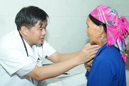 Thực hiện chính sách miễn viện phí sẽ giúp người dân, nhất là các đối tượng ưu tiên có điều kiện được chăm sóc sức khỏe tốt hơn.