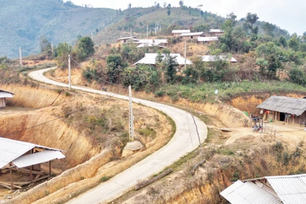 Theo Quyết định số 629/QĐ-UBND ngày 8/4/2024 của Ủy ban nhân dân huyện Mường La cũ, 27 hộ bản Pá Hậu thuộc diện di chuyển sẽ được hỗ trợ 30 triệu đồng/hộ.