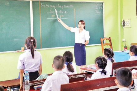 Một tiết học của lớp 3B, Trường song ngữ Lào-Việt Nam Nguyễn Du ở Vientiane, Lào.