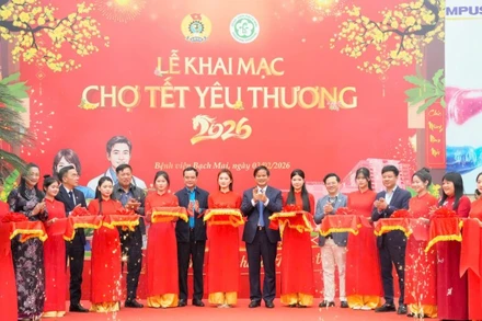 Khai mạc phiên chợ giàu ý nghĩa nhân văn.