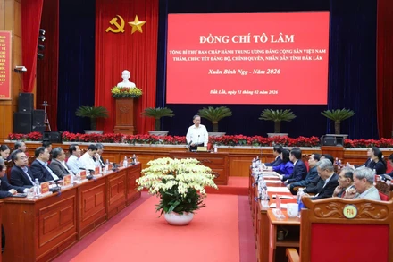 Tổng Bí thư Tô Lâm phát biểu, chúc Tết Đảng bộ, chính quyền, nhân dân tỉnh Đắk Lắk nhân dịp chuẩn bị đón Xuân Bính Ngọ.