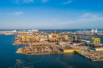 Cảng thi công chân đế điện gió ngoài khơi của PTSC tại Thành phố Hồ Chí Minh.