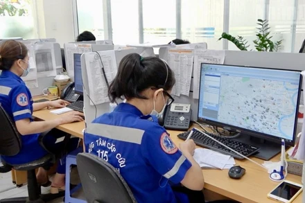 Điều phối viên trực tổng đài cấp cứu 115