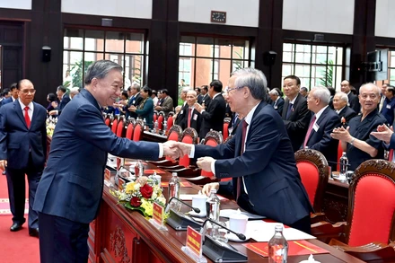 Tổng Bí thư Tô Lâm và các đại biểu tham dự buổi gặp mặt.