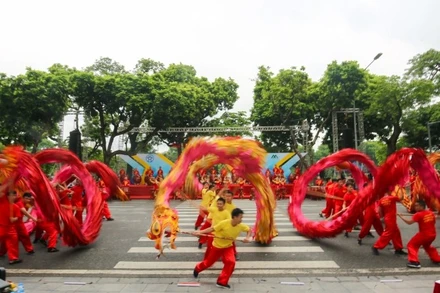 Lễ hội đường phố Hà Nội là một trong những hoạt động văn hoá sôi nổi, thu hút sự tham gia của người dân và du khách. (Ảnh: Đăng Anh)