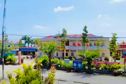 Trụ sở xã Vĩnh Trạch (nay là phường Vĩnh Trạch, thuộc tỉnh Cà Mau), nơi hai lãnh đạo Ủy ban nhân dân phường vừa chính thức có đơn xin nghỉ công tác.