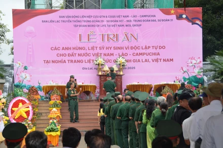 Dự Lễ tri ân có các cựu chiến binh từng tham gia làm nhiệm vụ quốc tế tại Campuchia, Lào đến từ 15 tỉnh, thành trong cả nước.