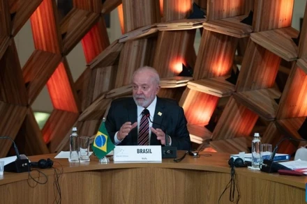 Tổng thống Brazil Luiz Inacio Lula da Silva phát biểu tại Hội nghị thượng đỉnh Khối Thị trường chung Nam Mỹ (MERCOSUR) diễn ra ở Rio de Janeiro (Brazil), ngày 7/12/2023. (Ảnh: Xinhua)