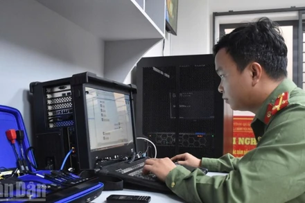 Phòng An ninh mạng và phòng, chống tội phạm sử dụng công nghệ cao Công an thành phố Đà Nẵng đấu tranh tội phạm trên không gian mạng.