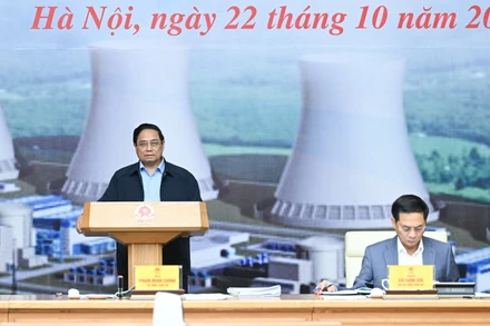 Thủ tướng Phạm Minh Chính, Trưởng Ban Chỉ đạo xây dựng nhà máy điện hạt nhân chủ trì phiên họp lần thứ ba của Ban Chỉ đạo.