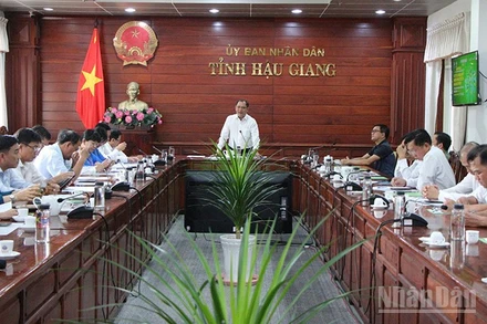 Quang cảnh cuộc họp.