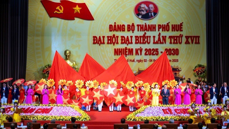 Chương trình văn nghệ chào mừng Đại hội. 8.jpg