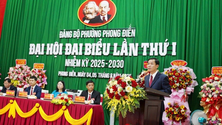 Đồng chí Nguyễn Văn Phương, Phó Bí thư Thành ủy, Chủ tịch Ủy ban nhân dân thành phố Huế, phát biểu chỉ đạo tại Đại hội. 3.jpg