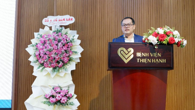 Tiến sĩ, bác sĩ Nguyễn Hữu Vũ Quang, Phó Giám đốc Sở Y tế Đắk Lắk phát biểu tại hội thảo. ht-tbyt-139-1937.jpg
