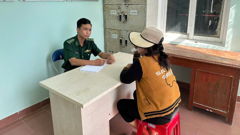 Trạm Kiểm soát Biên phòng Vạn Phước (Đồn Biên phòng Xuân Đài) nhận tin báo của bà Ngô Thị Tình về việc tàu cá PY 4086 TS bị một tàu sắt di chuyển hướng bắc-nam tông chìm. img-0748-1228.jpg