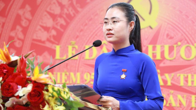 Đại diện thế hệ trẻ phát biểu tại buổi lễ. img-47-7915.jpg