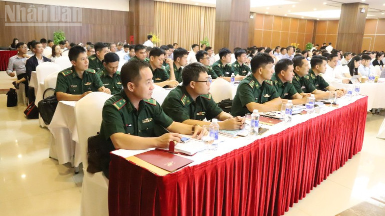 Cán bộ các đơn vị thuộc Ban Chỉ huy Bộ đội Biên phòng tỉnh Đắk Lắk tham gia hội nghị tập huấn. ndo_tl_img-6861-6992.jpg