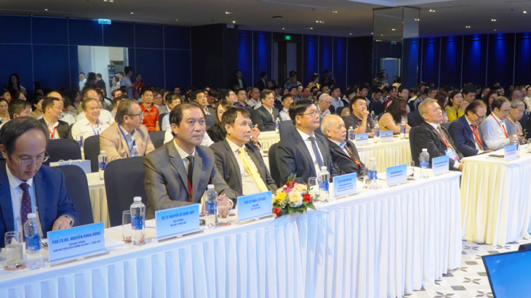 The conference attracted more than 1,000 delegates including professors, doctors, experts and leading scientists in the field of anesthesia and resuscitation. 3.jpg