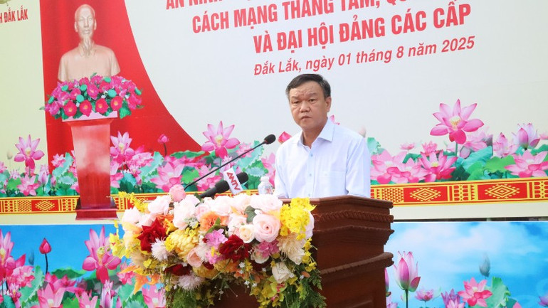 Phó Chủ tịch Ủy ban nhân dân tỉnh Đắk Lắk Đào Mỹ phát biểu tại lễ ra quân. Phó Chủ tịch Ủy ban nhân dân tỉnh Đắk Lắk Đào Mỹ phát biểu tại lễ ra quân.