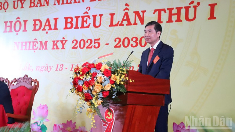 Phó Bí thư Tỉnh ủy, Chủ tịch Ủy ban nhân dân tỉnh, Bí thư Đảng ủy Ủy ban nhân dân tỉnh Đắk Lắk Tạ Anh Tuấn phát biểu tại đại hội. ndo_br_img-2797-2121.jpg
