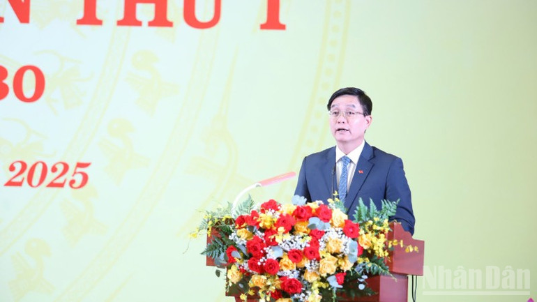 Bí thư Tỉnh ủy Đắk Lắk Nguyễn Đình Trung phát biểu chỉ đạo đại hội. ndo_br_img-1099-8464.jpg