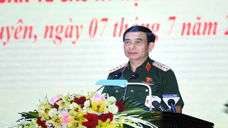 Đại tướng Phan Văn Giang phát biểu tại buổi tiếp xúc. (Ảnh: PHÚ SƠN)