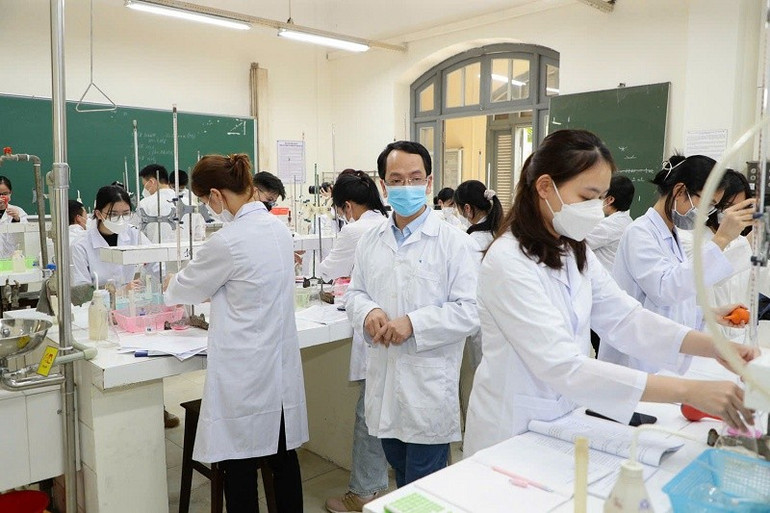 Đại học Quốc gia Hà Nội triển khai nhiều chính sách chiến lược nhằm thu hút người học vào các ngành khoa học cơ bản. h2.jpg