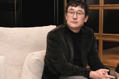 Đạo diễn Jang Joon-hwan, Trưởng Ban giám khảo Phim châu Á dự thi tại Liên hoan phim châu Á Đà Nẵng 2025. (Ảnh: Ban tổ chức)