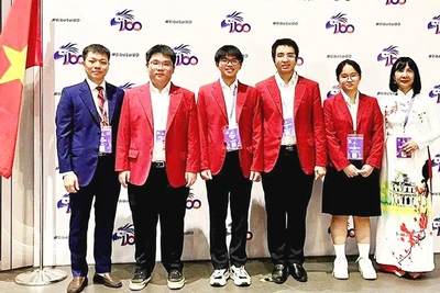 Bốn học sinh đoạt huy chương tại Olympic Sinh học quốc tế