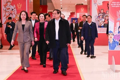 Thủ tướng Chính phủ Phạm Minh Chính đi kiểm tra công tác chuẩn bị Đại hội Thi đua yêu nước toàn quốc lần thứ XI. (Ảnh: TRẦN HẢI)