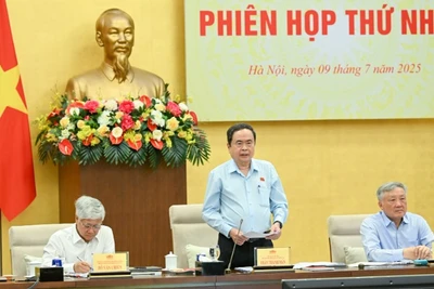 Chủ tịch Quốc hội Trần Thanh Mẫn, Chủ tịch Hội đồng Bầu cử quốc gia phát biểu khai mạc Phiên họp thứ nhất. (Ảnh: DUY LINH)