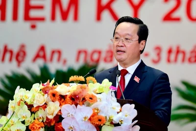 Bí thư Tỉnh ủy Nghệ An Nguyễn Đức Trung phát biểu khai mạc Đại hội.