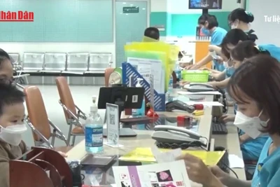 [Video] Giảm mạnh mức đóng bảo hiểm y tế cho học sinh, sinh viên