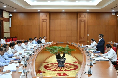 Thủ tướng Phạm Minh Chính làm việc với Ban Thường vụ Tỉnh ủy Tây Ninh.